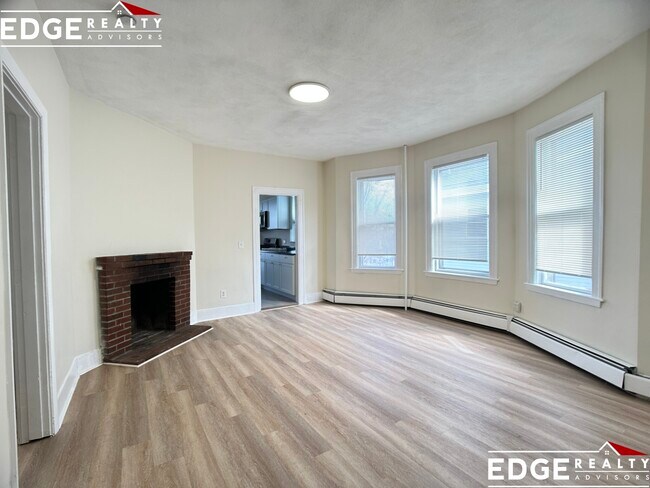 Foto del edificio - 66 Mapleton St
