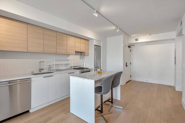 Foto del edificio - 719 Larkin St