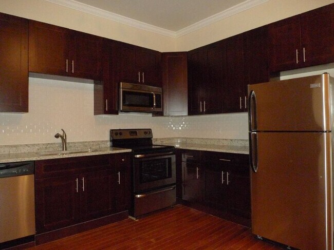 Foto del edificio - 5713 N Kenmore Ave