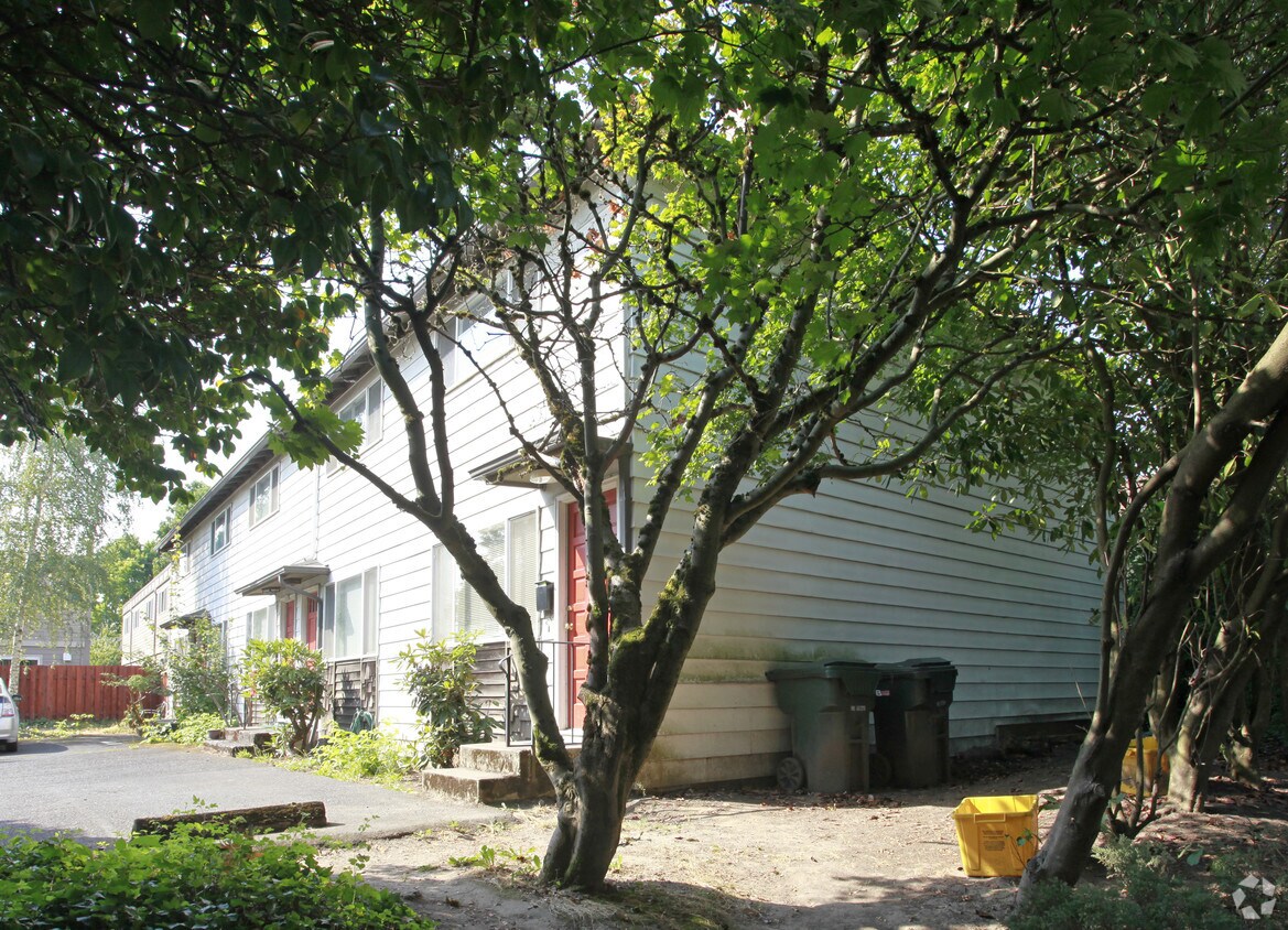 Foto del edificio - 7805-7813 SE Milwaukie Ave