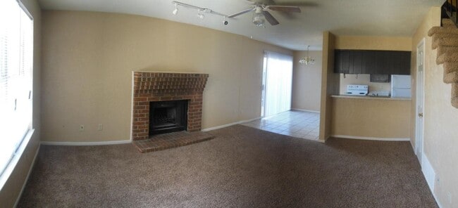 Foto del edificio - 1103 Covey Ln