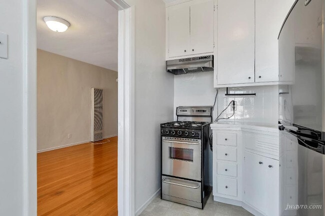 Building Photo - 70 Terra Vista Ave