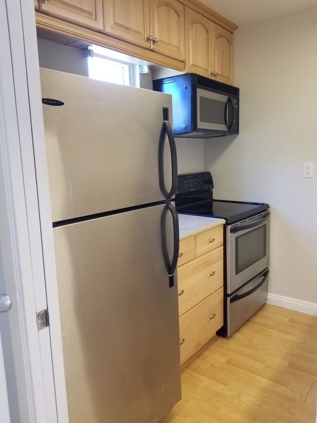 Building Photo - 3783 1st Ave