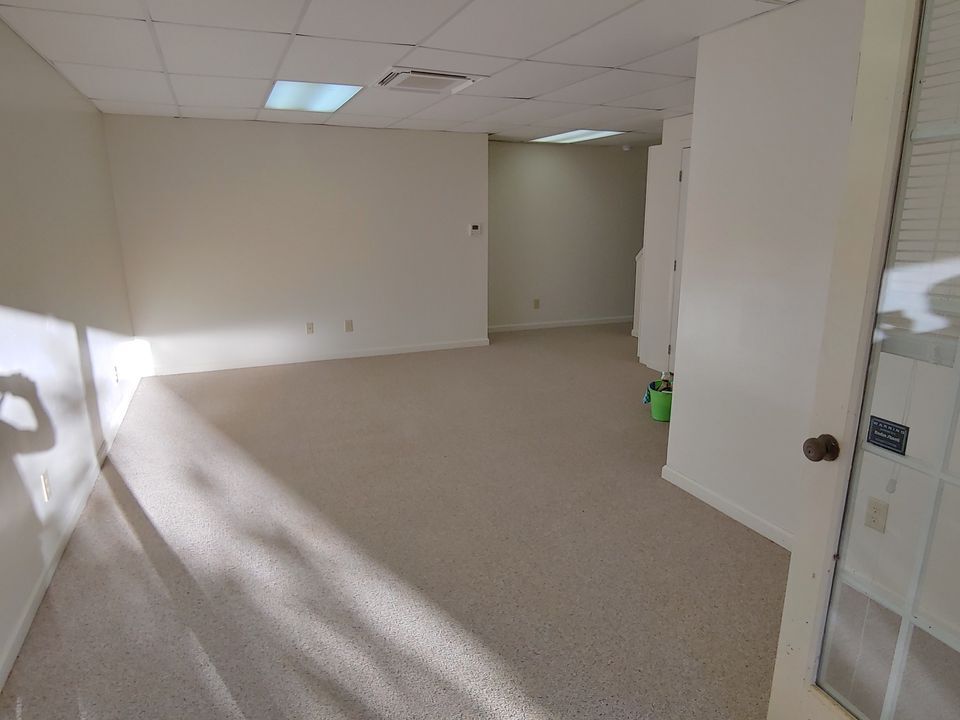 Primary Photo - 103 Thornewood Dr