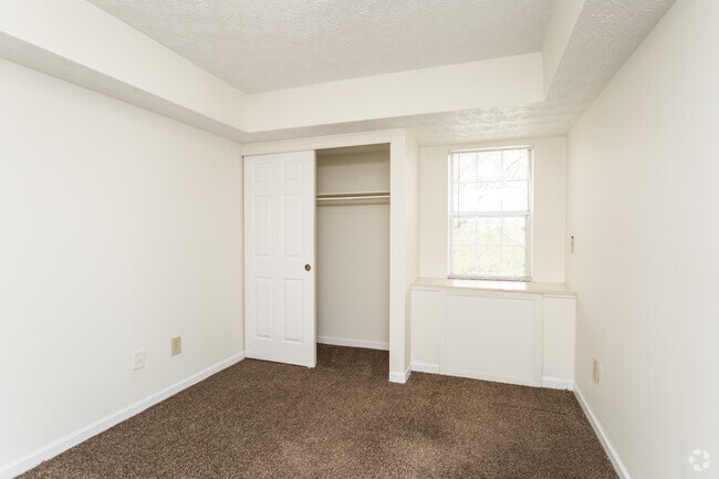 2BR, 1BA - 868-989 SF - Olentangy Village