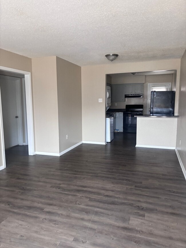 Building Photo - The Summereast Apartments