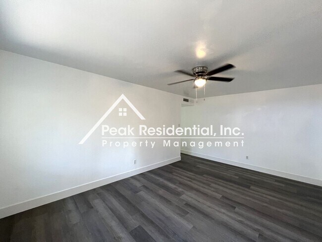 Foto del edificio - 2 br, 1 bath House - 5805 Woodleigh Dr