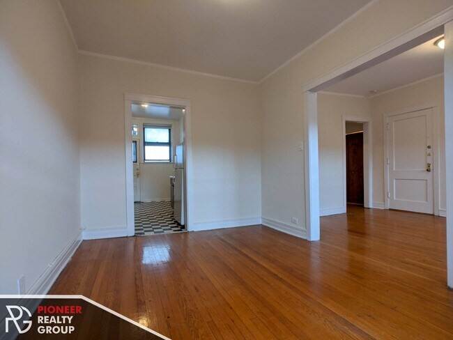 Foto del edificio - 820 W Waveland Ave
