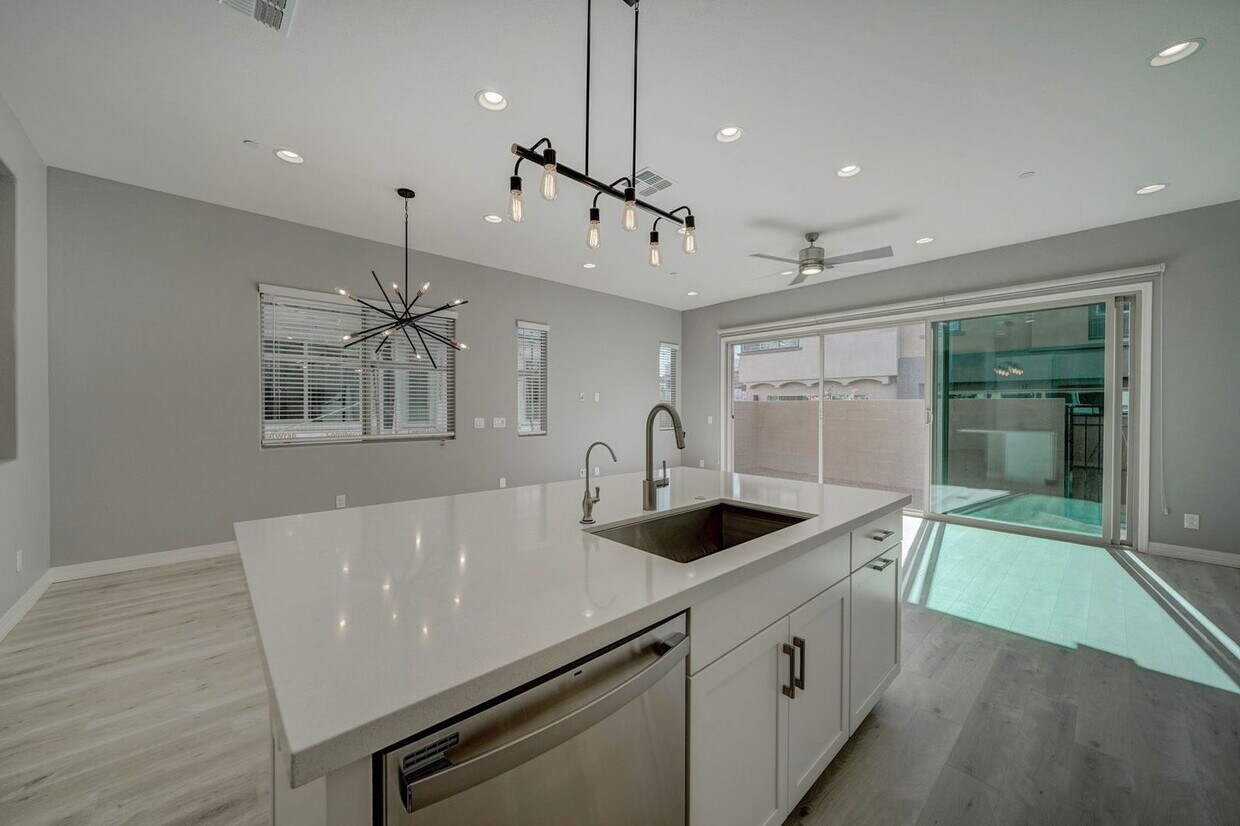 Foto principal - 7439 E Conquistadores Dr