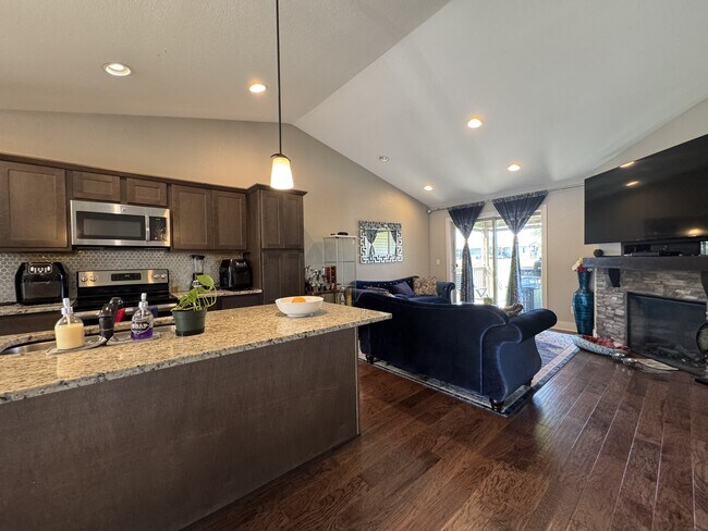 Foto del edificio - 1110 NE 15th Ln