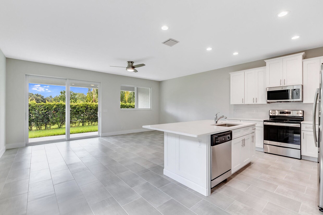 Primary Photo - 13932 Folkestone Cir