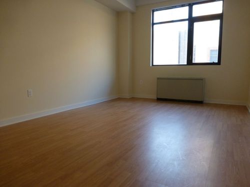 Foto del edificio - 411 E 120th St