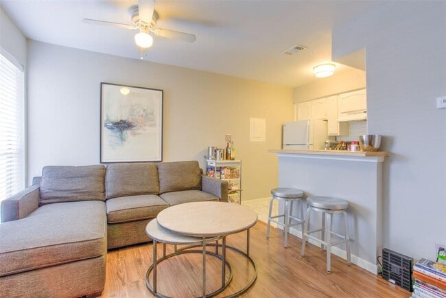 Building Photo - 3129 Sondra Dr