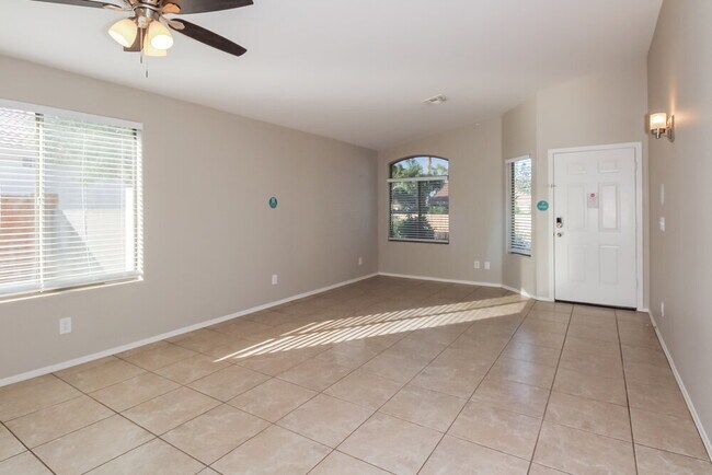 Foto del edificio - 8523 N Cantora Way