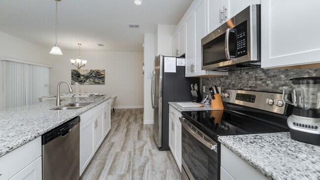 Building Photo - 1595 Moon Valley Dr