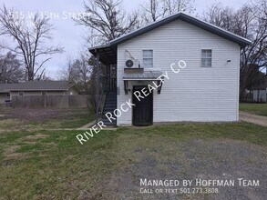 Building Photo - 515 W 35th St