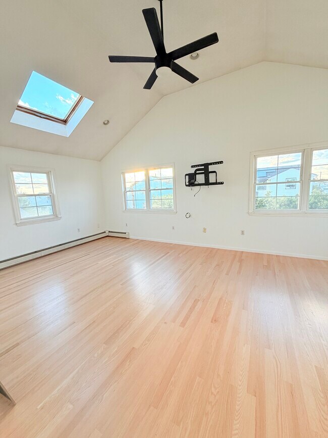 primary bedroom - 74 Grover St