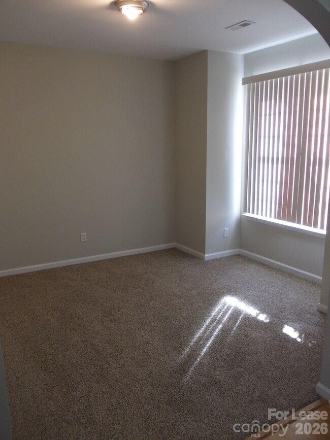 Foto del edificio - 8488 Chaceview Ct