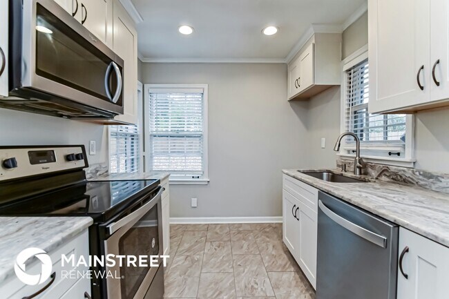 Foto del edificio - 1619 Ivy Rd