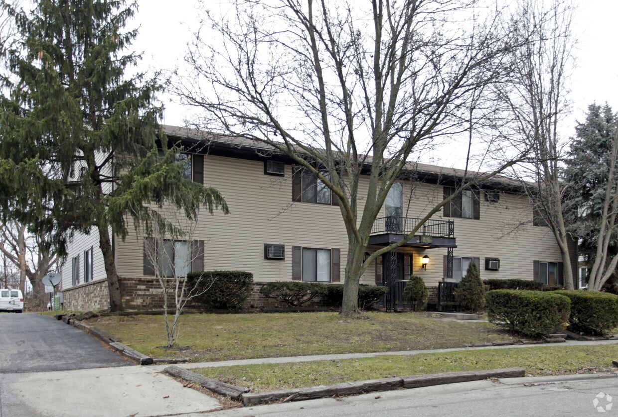 Primary Photo - 1560 Brooke Park Dr
