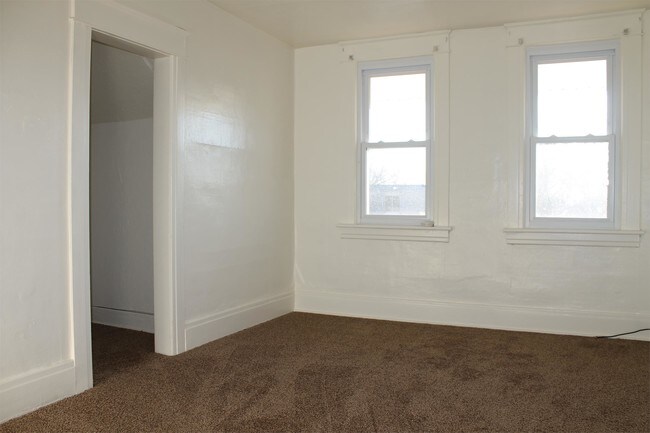 Building Photo - 718 Stevenson St