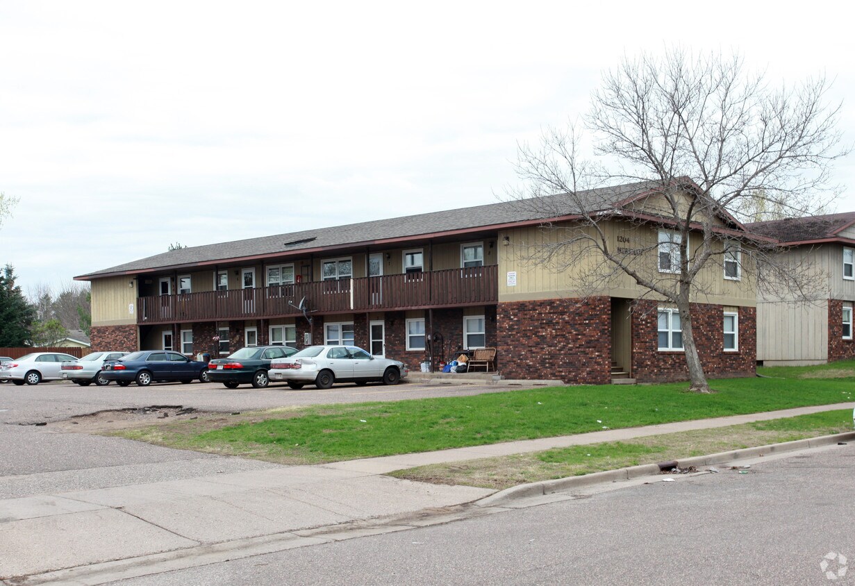 Primary Photo - 1204 Meridian Heights Dr