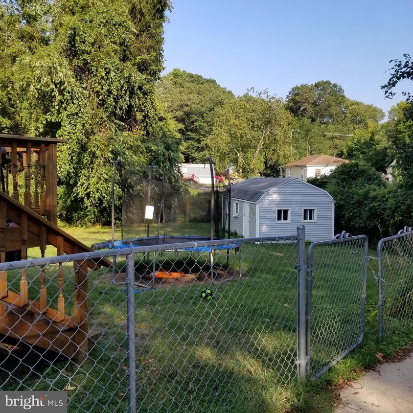Primary Photo - 19 Sunnyside Dr