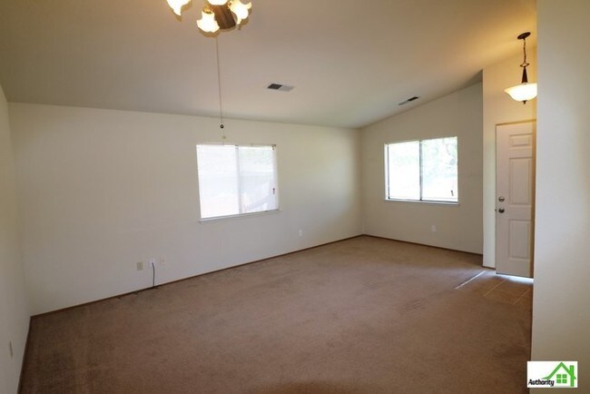Foto del edificio - 1755 Cedarwood Dr