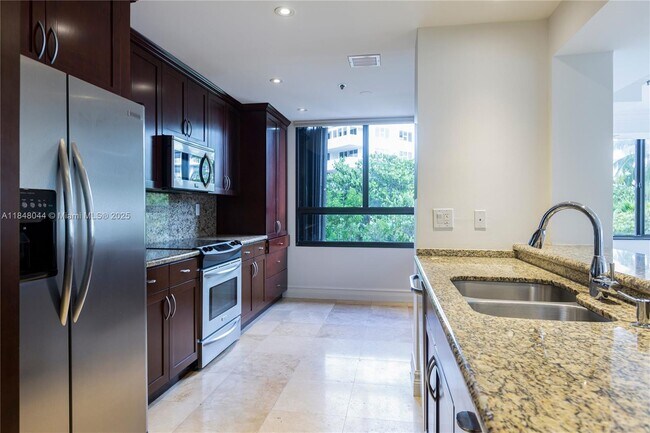 Building Photo - 251 Crandon Blvd
