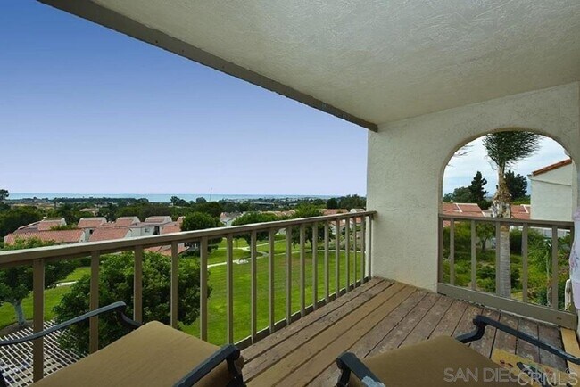 Building Photo - 908 Caminito Madrigal