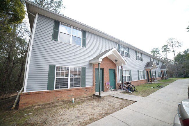 Foto del edificio - Spacious 3 bed 3 bath condo in Hartsfield ...