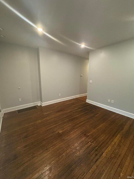 Foto del edificio - 729 E Hunter Ave