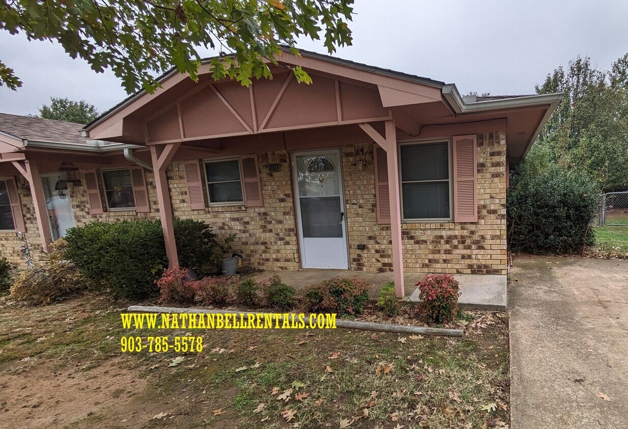 Foto principal - 1107 35th St NE