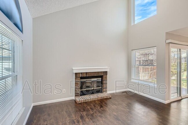 Building Photo - 569 Longfellow Ln