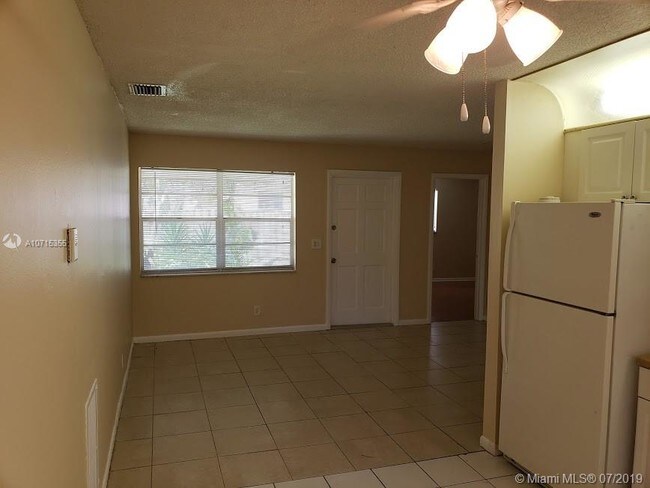 Building Photo - 2889 SW 19th Pl