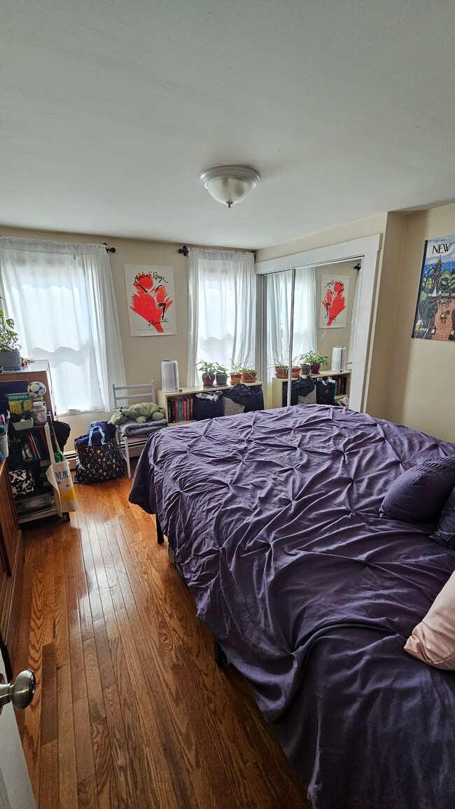 Building Photo - 238 Everett St