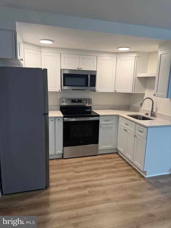 Foto del edificio - 380 Broadview Ave