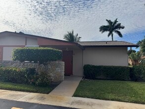 Building Photo - 2985 Crosley Dr W