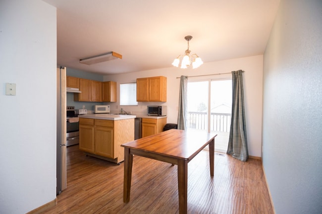 Building Photo - 4154 La Junta Dr