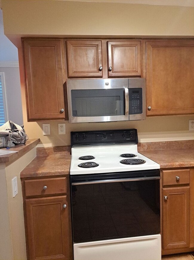 Building Photo - 1004 Game Day Way