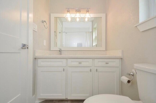 Foto del edificio - 6313 Bowers St