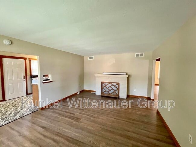 Building Photo - 546 N 40th St