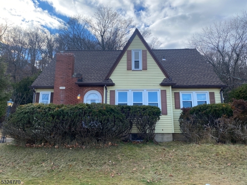 Foto principal - 1208 Pompton Ave