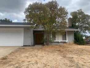 Building Photo - 9377 Blue Oak Dr