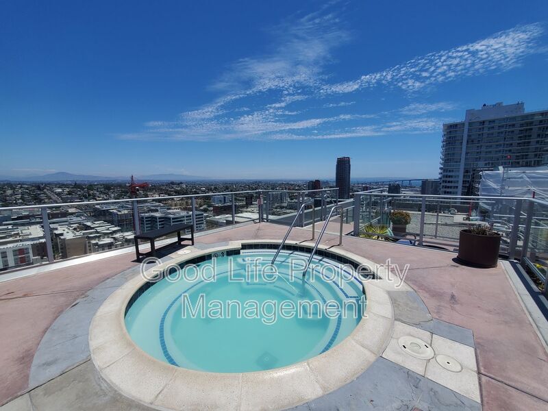 Primary Photo - 1080 Park Blvd