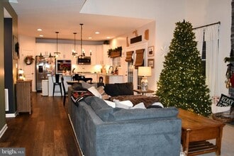 Building Photo - 848 Chestnut Ridge Dr