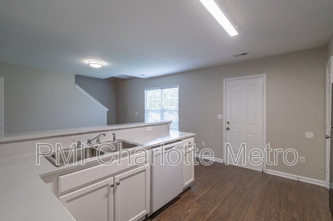Foto del edificio - 1525 Crandon Dr