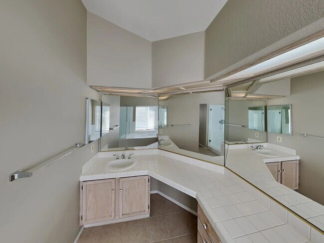 Foto del edificio - 40010 Fairwood Cir