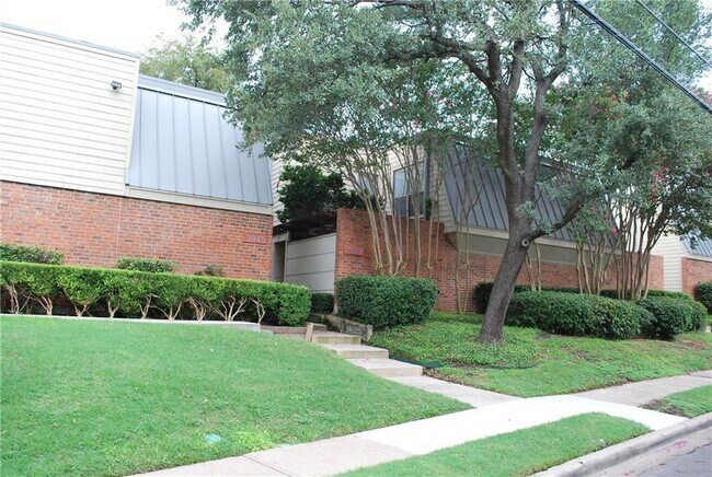 Building Photo - 3945 Buena Vista St