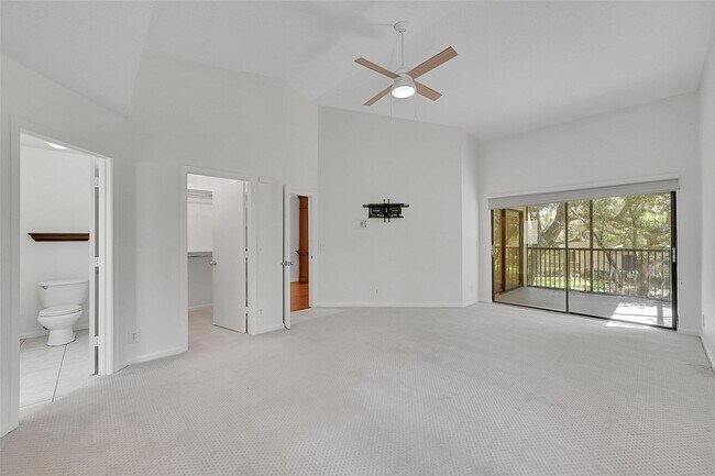 Foto del edificio - 1002 NW 105th Way